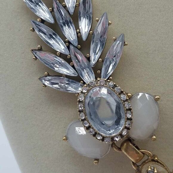 J Crew Clear Crystal and white beaded Statement Necklace - Picture 8 of 12